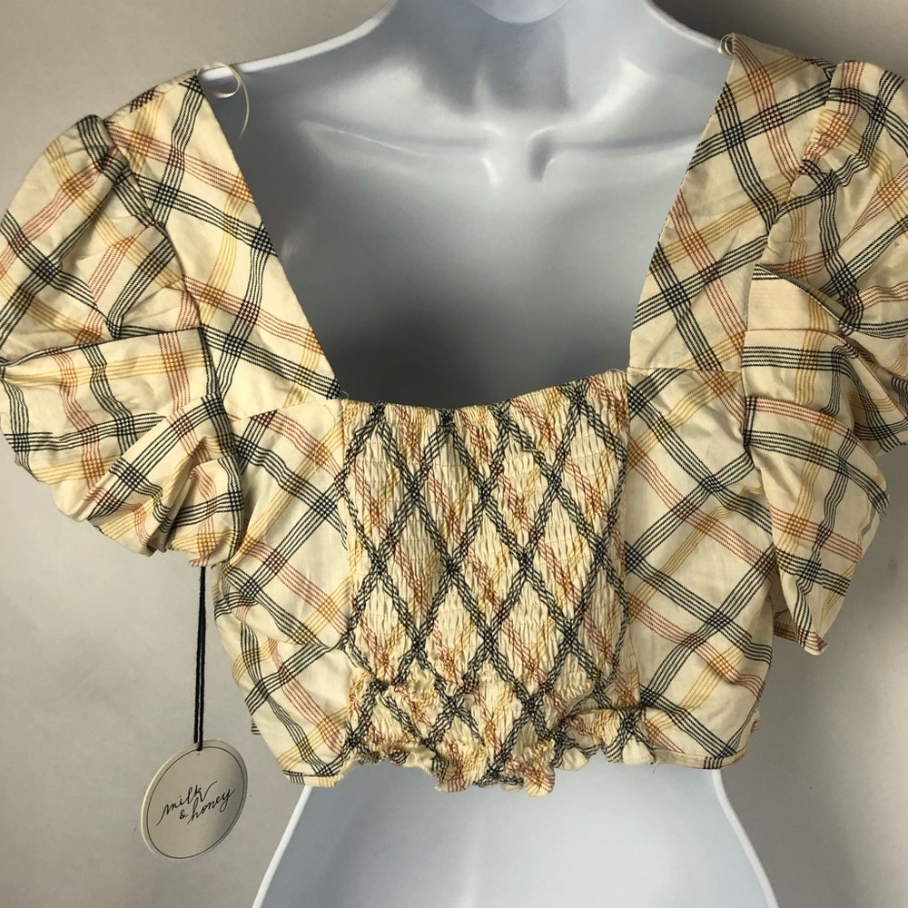 long upper Sleeve Crop Top - Picture 8 of 8